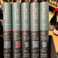 💡🎁 La France des Vins, la carte à gratter ! 🍇🇫🇷
🎄C’est simple, à chaque vin dégusté, grattez l’appellation correspondante mais aussi le cépage, le millésime, le tire-bouchon utilisé ou encore le format de bouteille. L’accessoire idéal pour vous souvenir de vos dégustations et pour que la géographie des appellations viticoles françaises n’ait plus de secret pour vous.

✨La France entière ou par regions (Bordeaux, la Bourgogne, le Rhône) 
🌲DISPOS à la Maison Moga. 

☎️ 04 84 51 07 34
.
.
.
.
.
.
#maisonmoga #islesurlasorgue #caviste #caveavin #caveavins #ideecadeau #ideecadeaunoel #bientotnoel