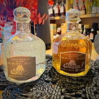 🇲🇽💚 De nouveau de retour au Mexique avec ce duo de Tequilas premium La Cofradía : « Blanco » & « Reposado » 100% Agave Made in Mexico. La Cofradía (la Confrérie) est une entreprise familiale qui produit artisanalement dans la plus grande tradition mexicaine sa tequila depuis plus de 50 ans.
✔️ la Tequila Blanco : notes de poivre noir frais et de lavande.
✔️ la Tequila Reposado: notes briochées et de meringue, puis sur les épices mais avec une belle fraîcheur. 👌

☎️ 04 84 51 07 34
.
.
.
.
.
.
#maisonmoga #islesurlasorgue #caviste #tequilajalisco #tequilacocktails #madeinmexico #tequilalacofradia